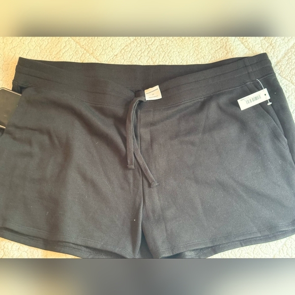 Amazon Essentials Charcoal Shorts - Picture 1 of 4